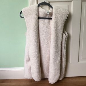 Hooded Sherpa Vest